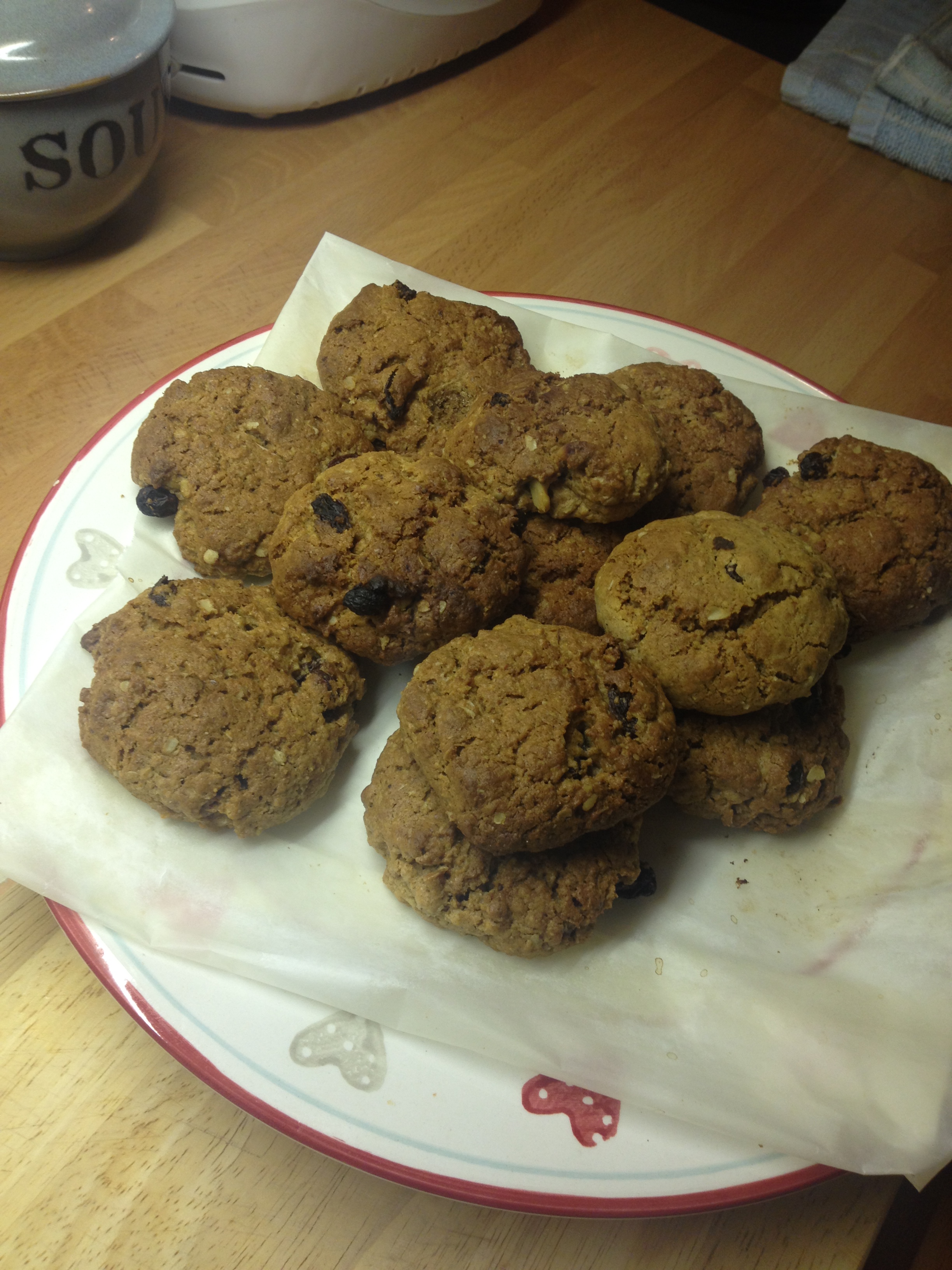Gwyneth Paltrows Oat, Walnut and Rasin cookies  (1)